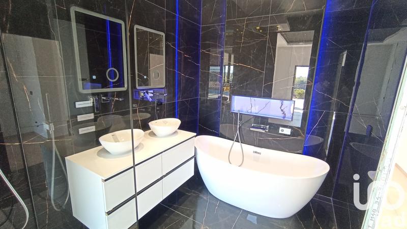 Maison - 182 m² - 5 pièces