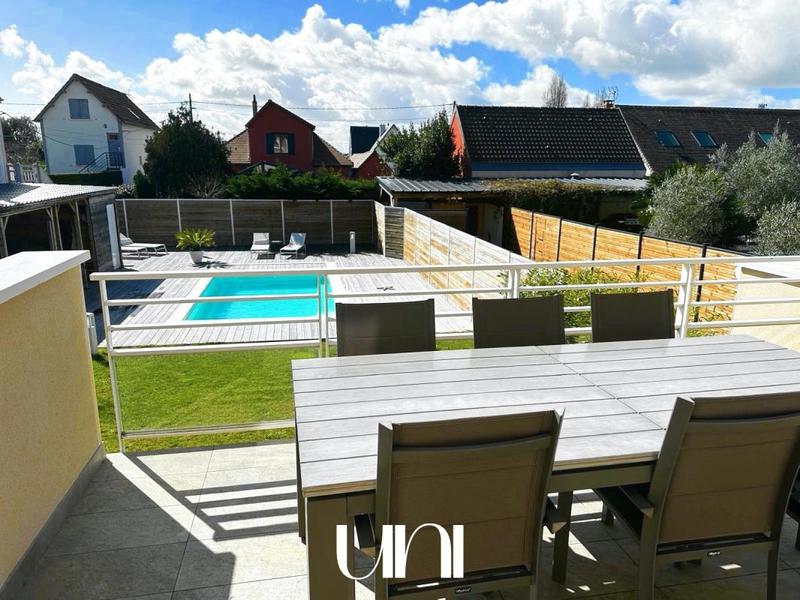 Maison - 180 m² - 6 pièces