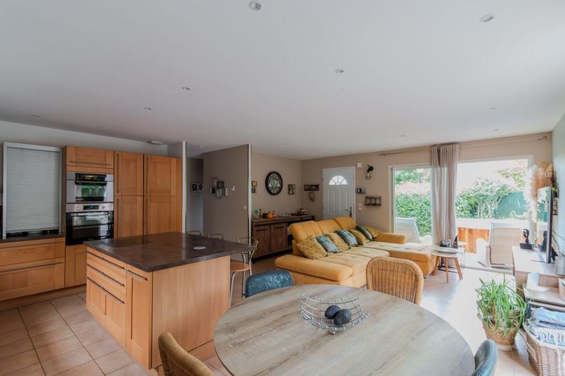 Maison - 100 m² - 6 pièces