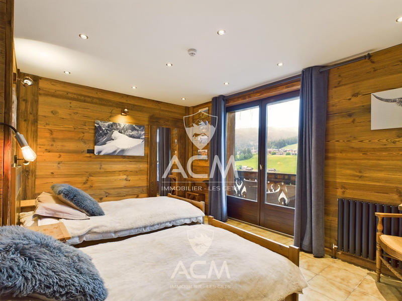 Châlet - 310 m² - 14 pièces