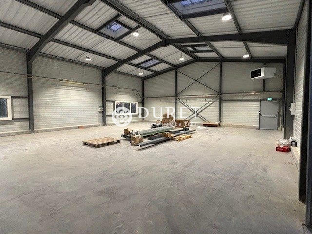 Local d'activités - 300 m²