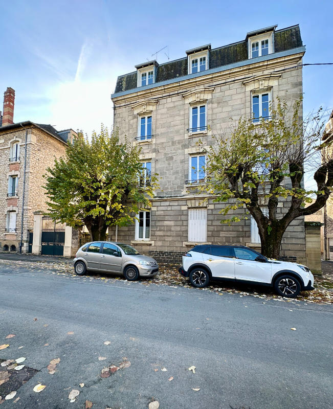 Appartement - 104 m² - 4 pièces