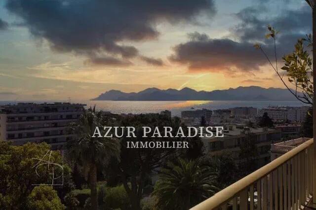 Appartement - 104 m² - 4 pièces