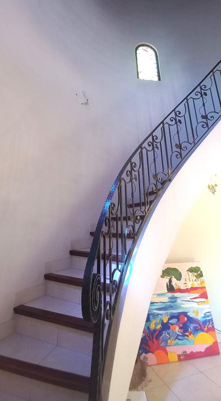 Villa - 180 m² - 6 pièces