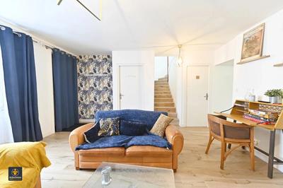 Maison - 134 m² - 9 pièces