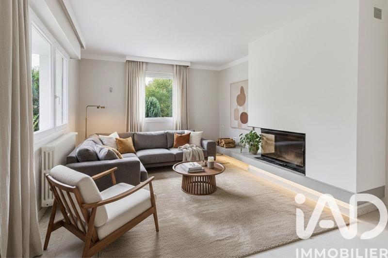 Maison - 204 m² - 8 pièces