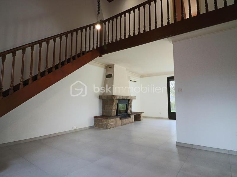 Demeure - 125 m² - 6 pièces