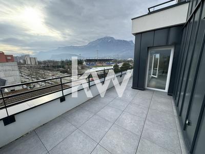 Appartement - 89 m² - 4 pièces