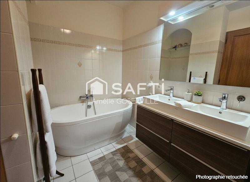 Maison - 157 m² - 7 pièces