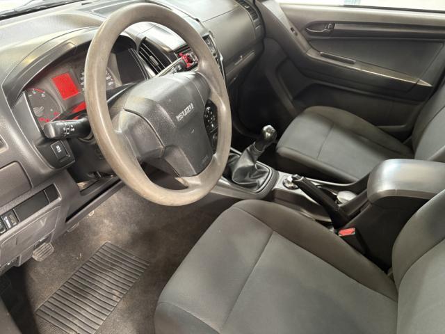 Isuzu d-max 2.5 4x4 Crew Cab Satellite