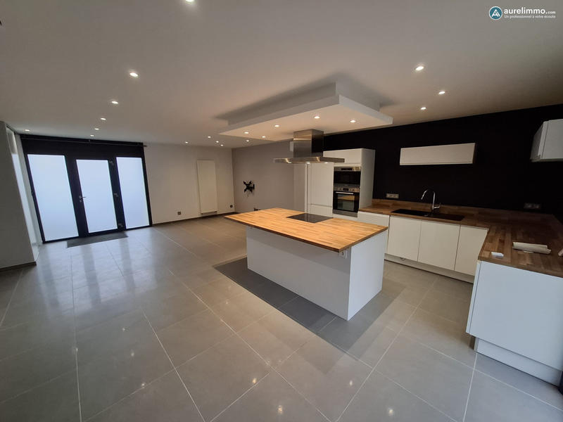 Maison ancienne - 171 m² - 7 pièces