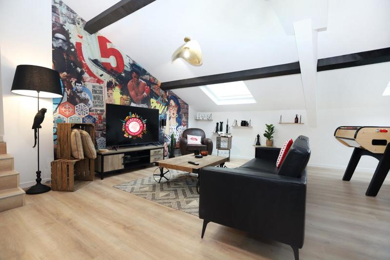 Appartement - 95 m² - 6 pièces