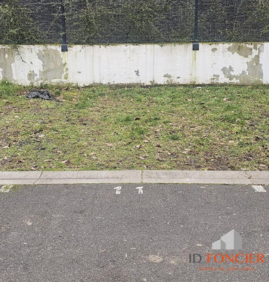 Parking / Garage - 13 m²