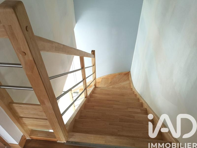 Maison - 94 m² - 6 pièces