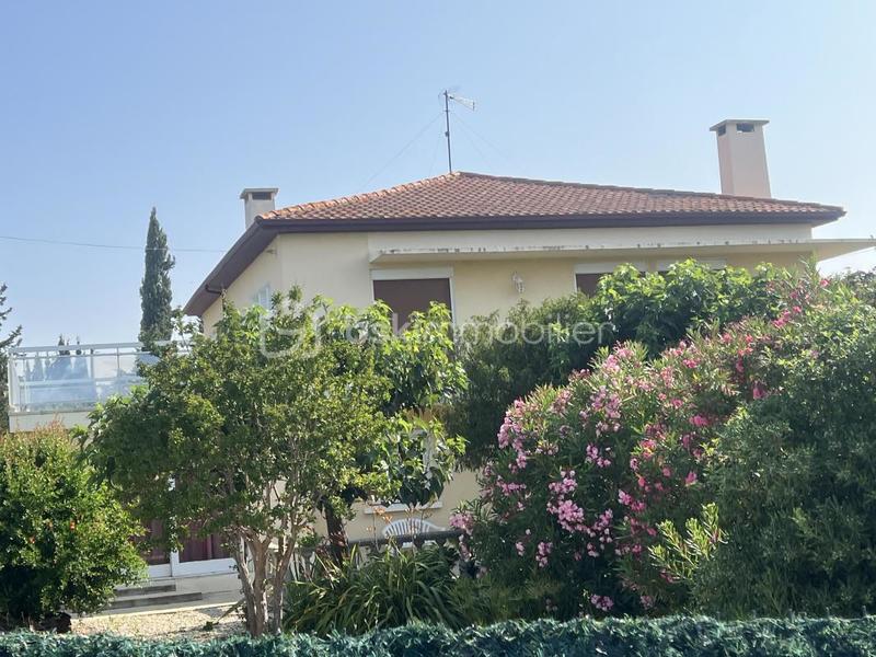 Maison traditionnelle - 162 m² - 7 pièces