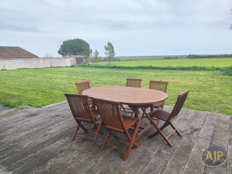 Maison - 263 m² - 8 pièces