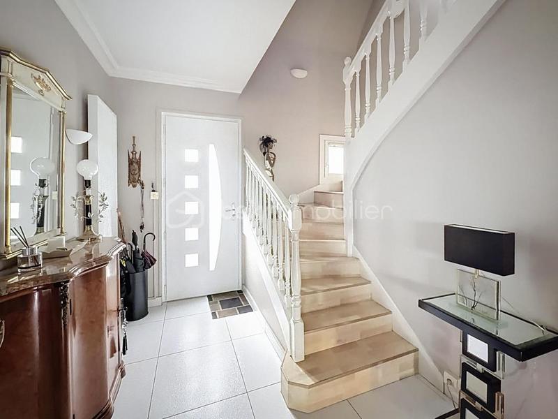 Maison - 175 m² - 7 pièces