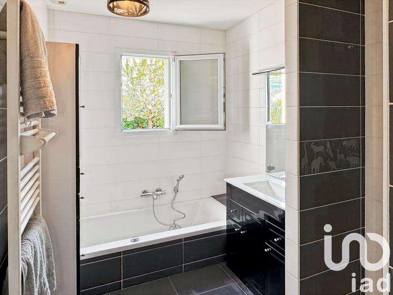 Maison - 83 m² - 4 pièces