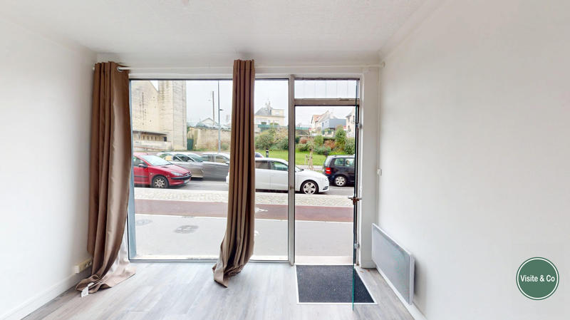 Local commercial - 15 m² - 1 pièce