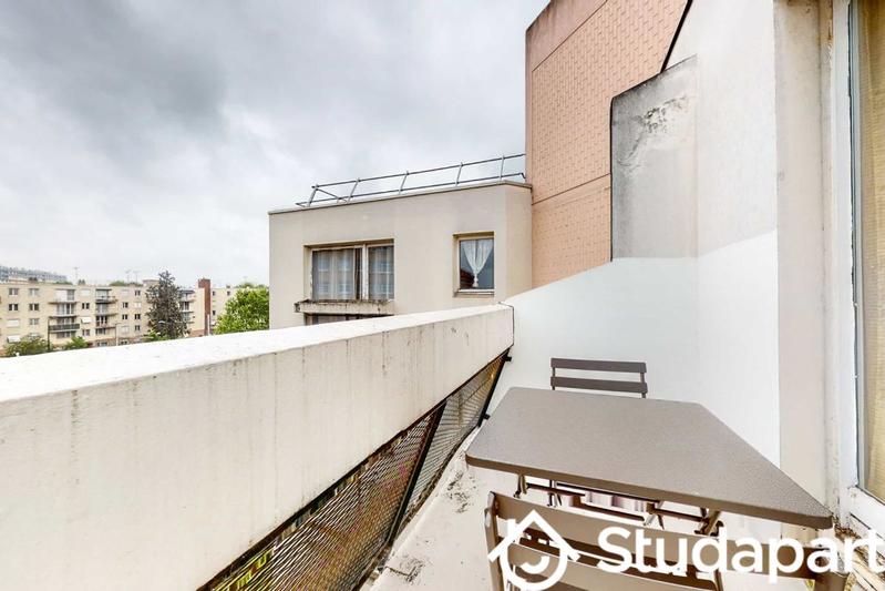 Chambre - 9 m² - 1 pièce