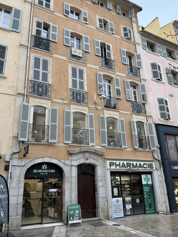 Appartement - 148 m² - 5 pièces