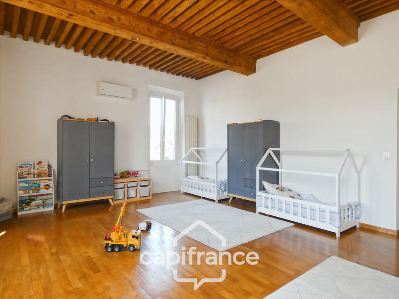 Maison de maîtres - 434 m² - 10 pièces