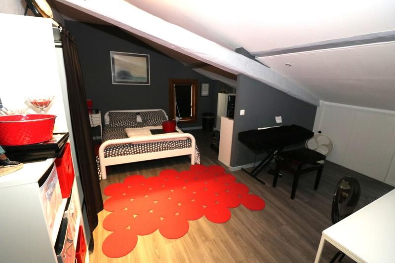 Propriété - 480 m² - 18 pièces