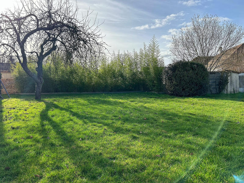 Maison - 325 m² - 12 pièces