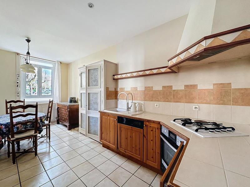 Maison - 225 m² - 5 pièces