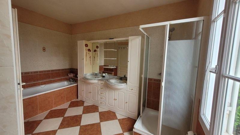 Maison - 205 m² - 9 pièces