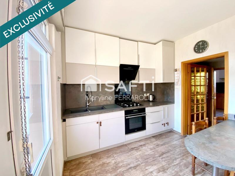 Maison - 128 m² - 8 pièces