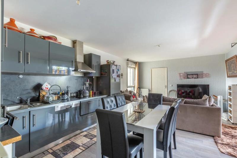 Appartement - 83 m² - 4 pièces