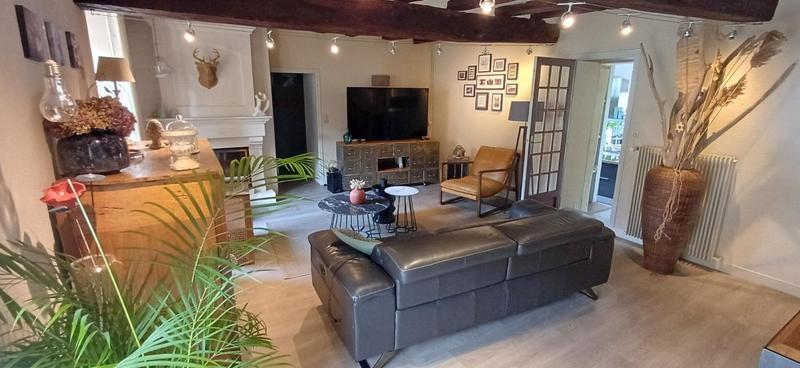 Maison - 152 m² - 6 pièces