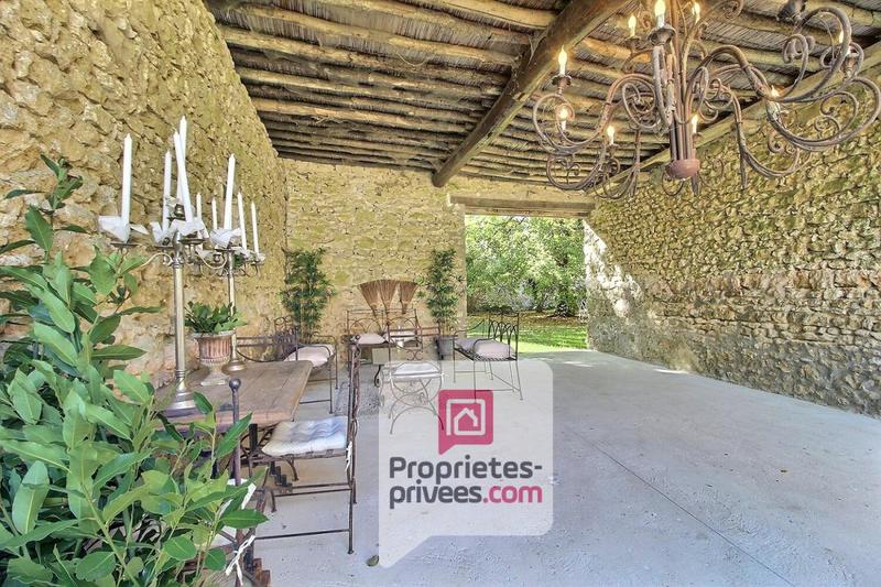 Maison - 200 m² - 6 pièces