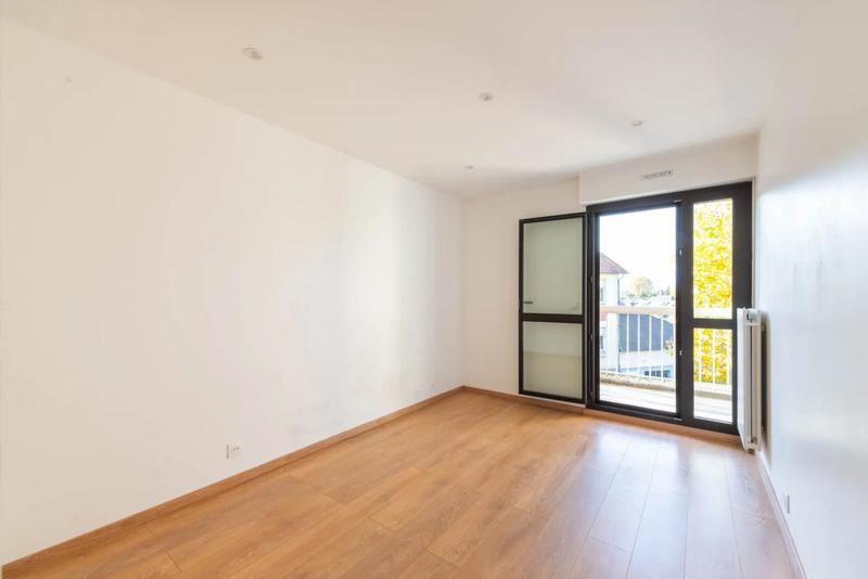 Appartement - 98 m² - 4 pièces