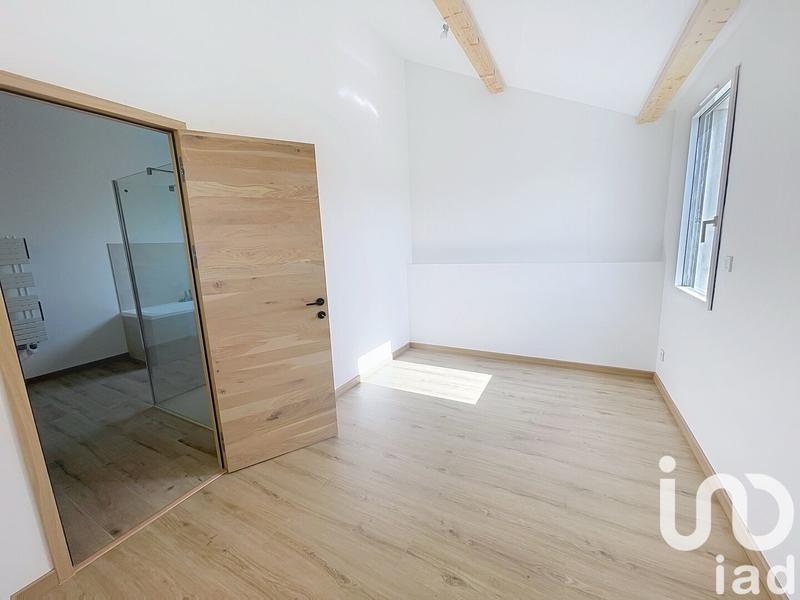 Maison - 230 m² - 8 pièces