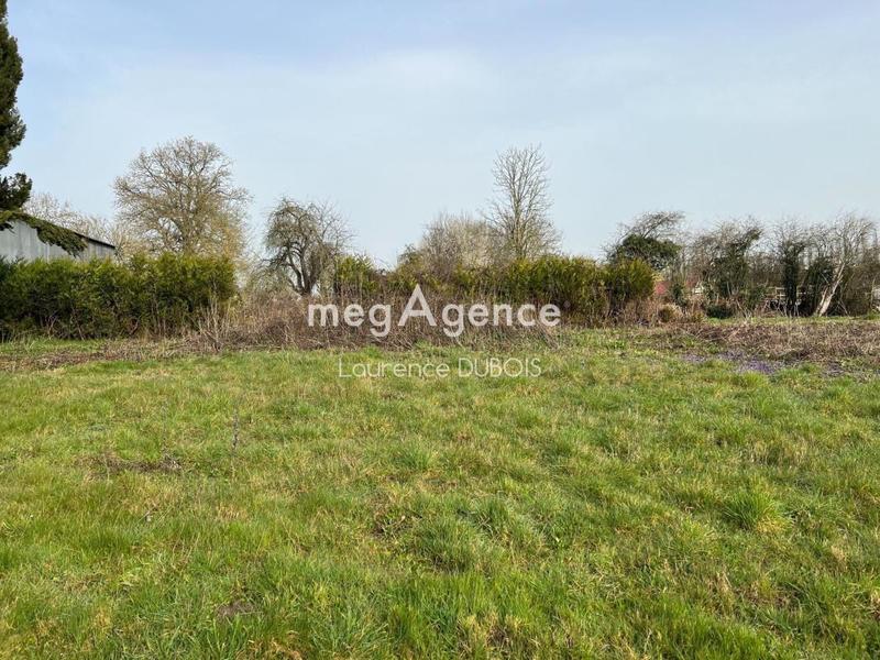 Terrain constructible - 919 m²