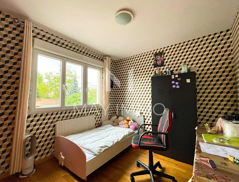 Maison - 175 m² - 7 pièces