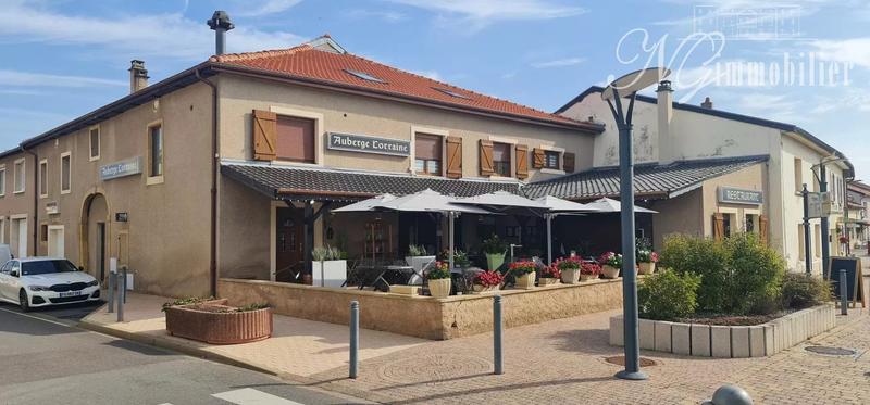 Immeuble mixte - 420 m² - 10 pièces