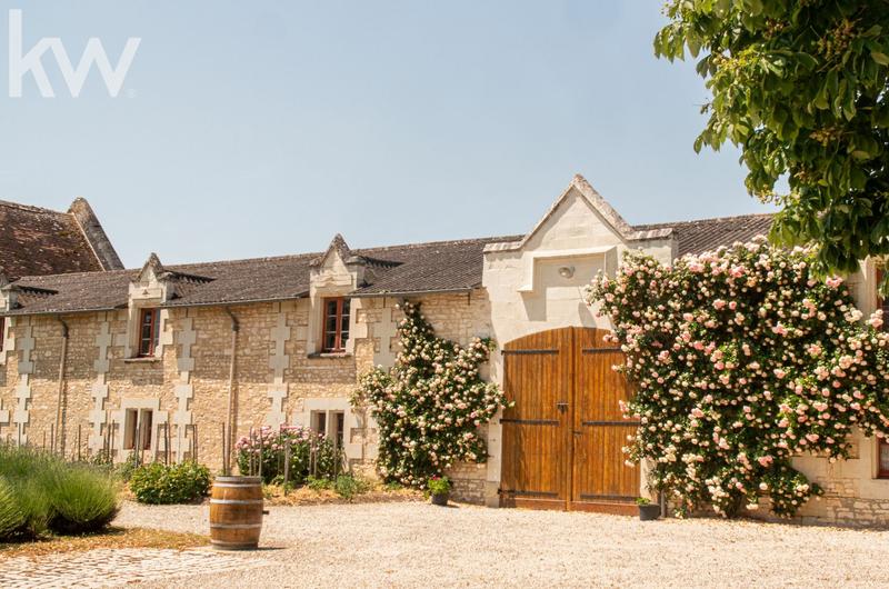 Propriété - 300 m² - 8 pièces