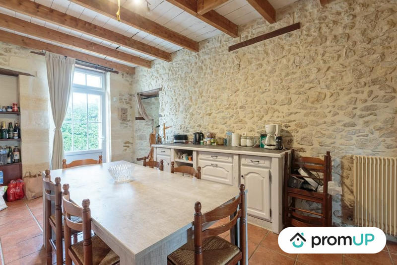 Maison ancienne - 210 m² - 8 pièces