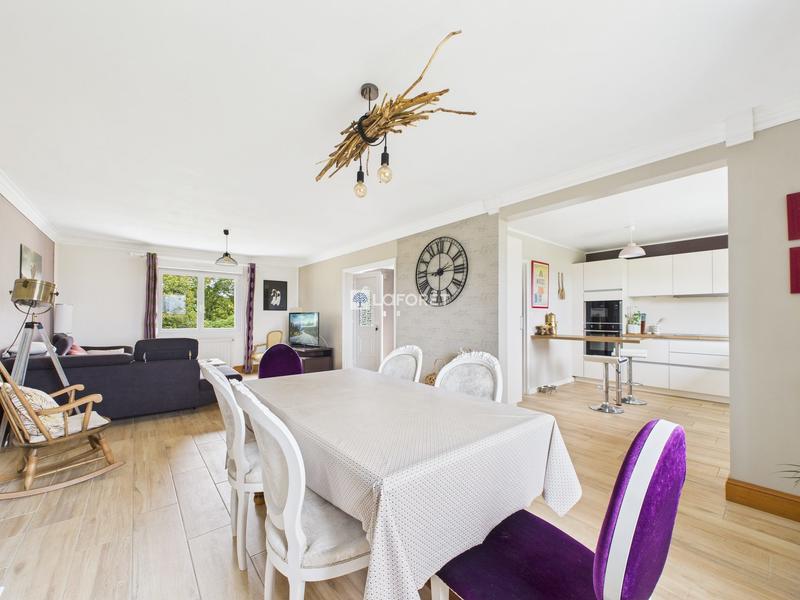 Maison - 150 m² - 9 pièces