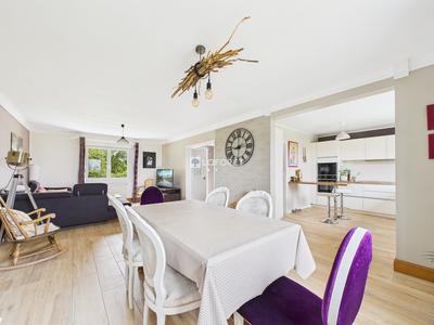 Maison - 150 m² - 9 pièces