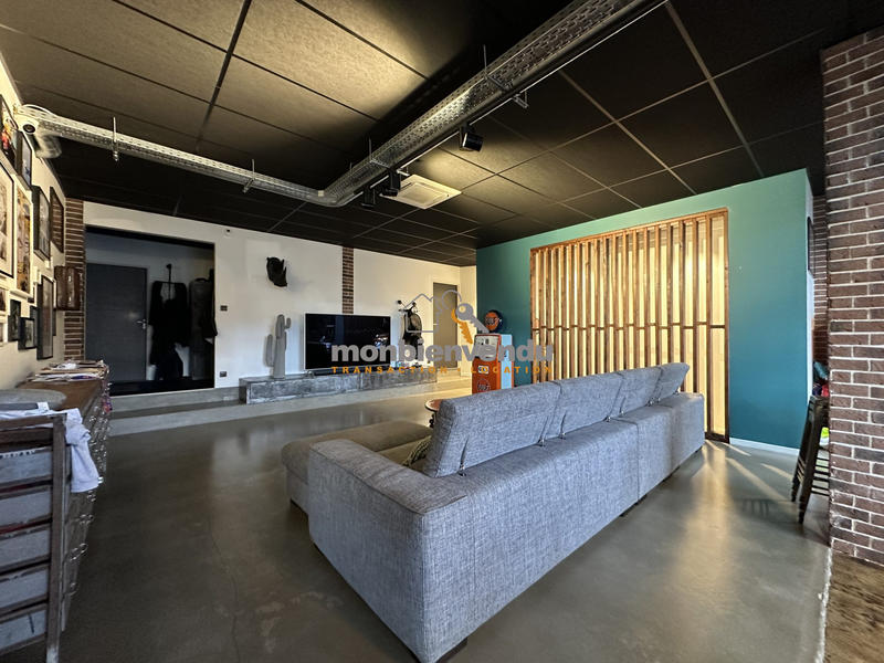 Appartement - 223 m² - 6 pièces