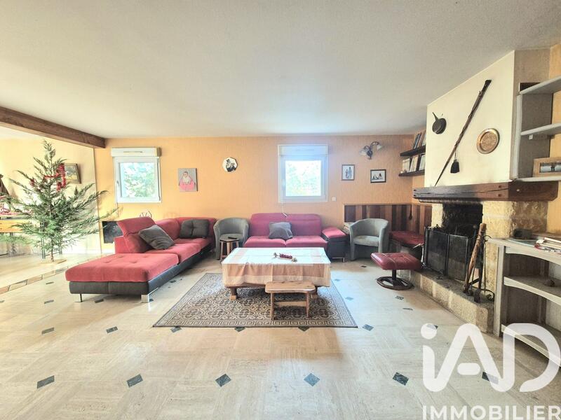 Maison - 205 m² - 8 pièces