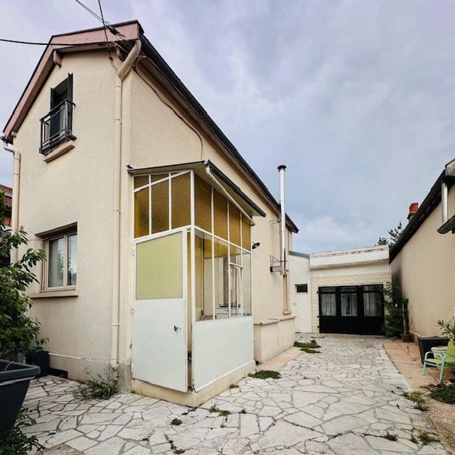 Maison - 104 m² - 5 pièces