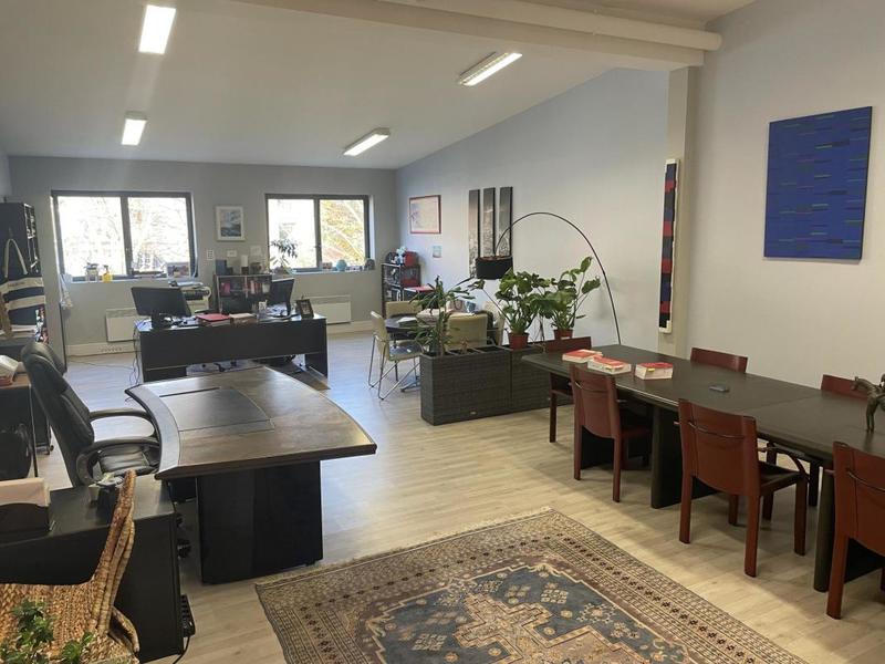 Bureau - 60 m² - 1 pièce