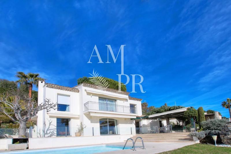 Villa - 200 m² - 5 pièces