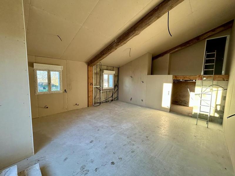 Corps de ferme - 420 m² - 6 pièces