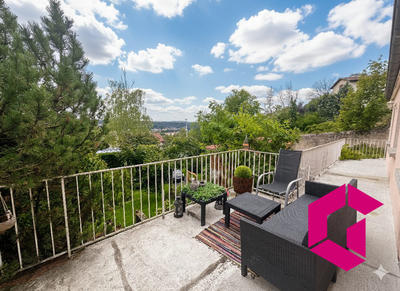 Maison - 182 m² - 8 pièces